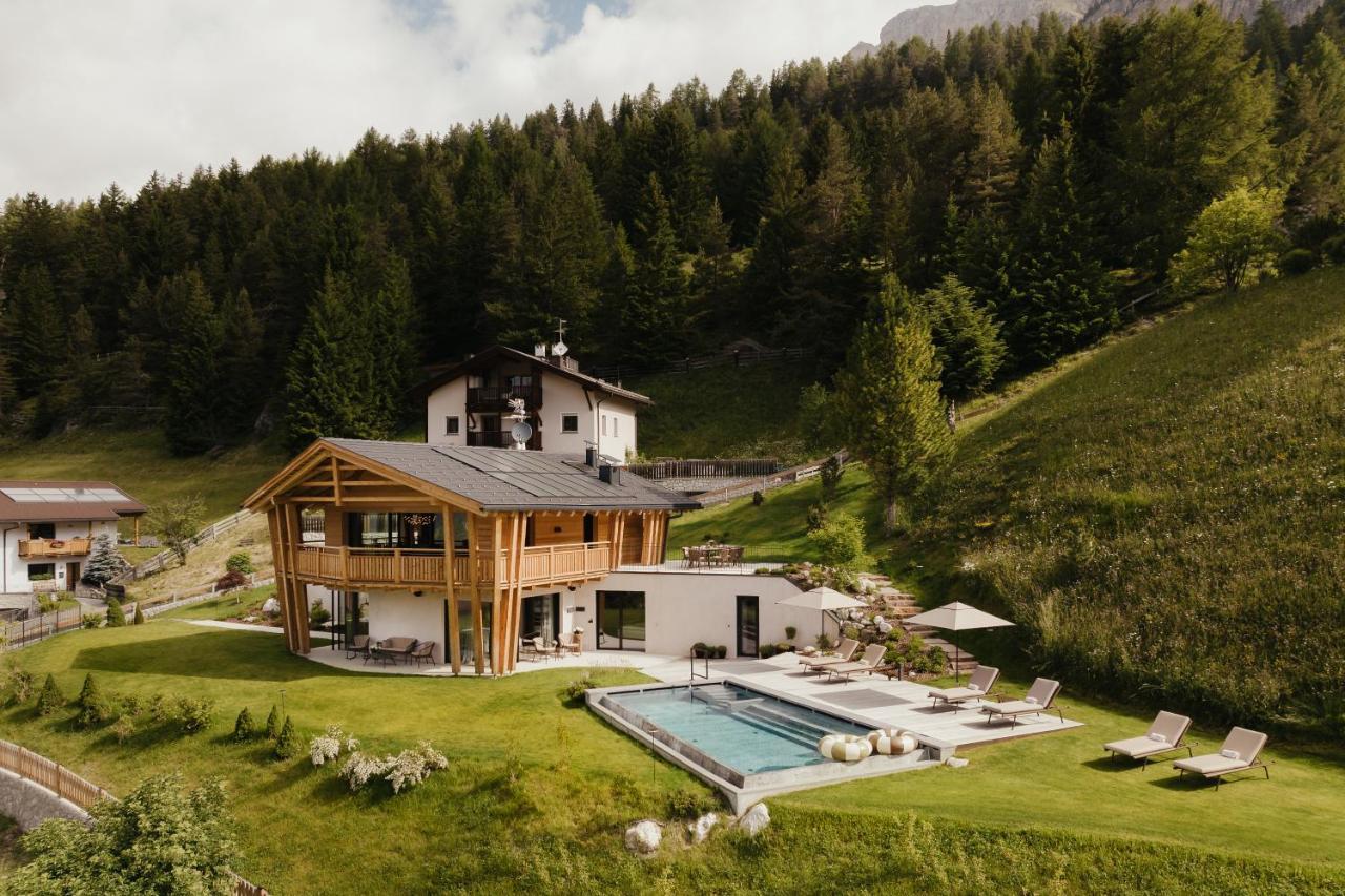 Luxury Spa Chalet Lum D'Or Selva di Val Gardena Bagian luar foto