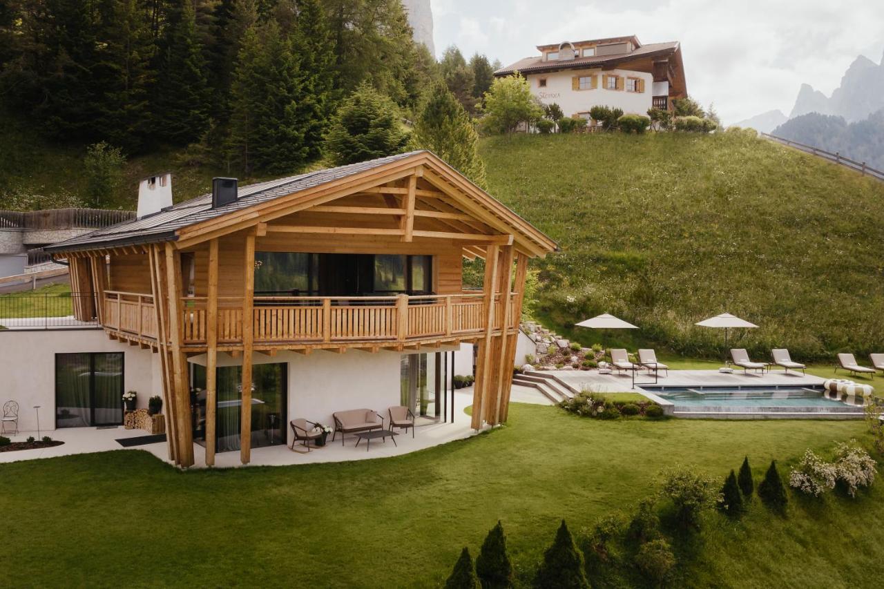 Luxury Spa Chalet Lum D'Or Selva di Val Gardena Bagian luar foto